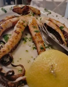 alexandras-restaurant-kastellorizo-logo-food-sea-02